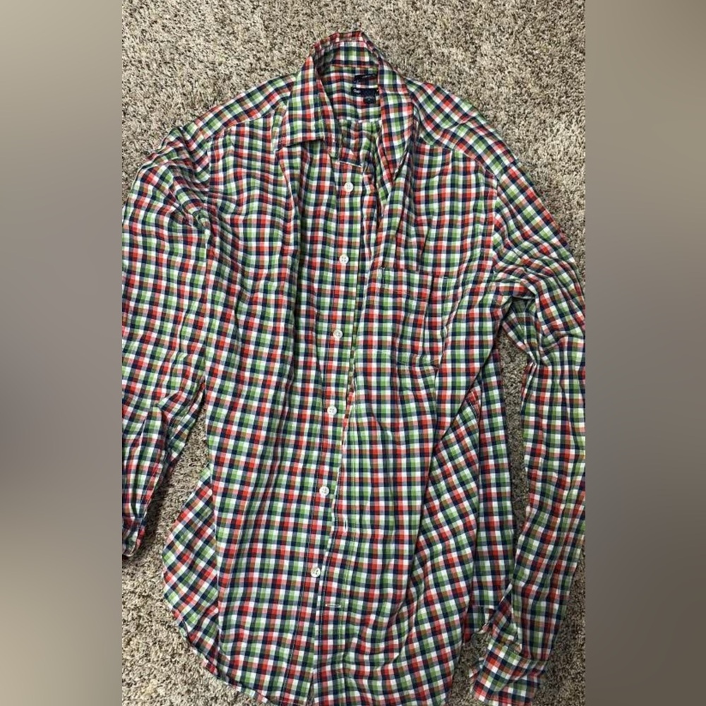 GAP Men's Red and Green Plaid Button Down Shirt